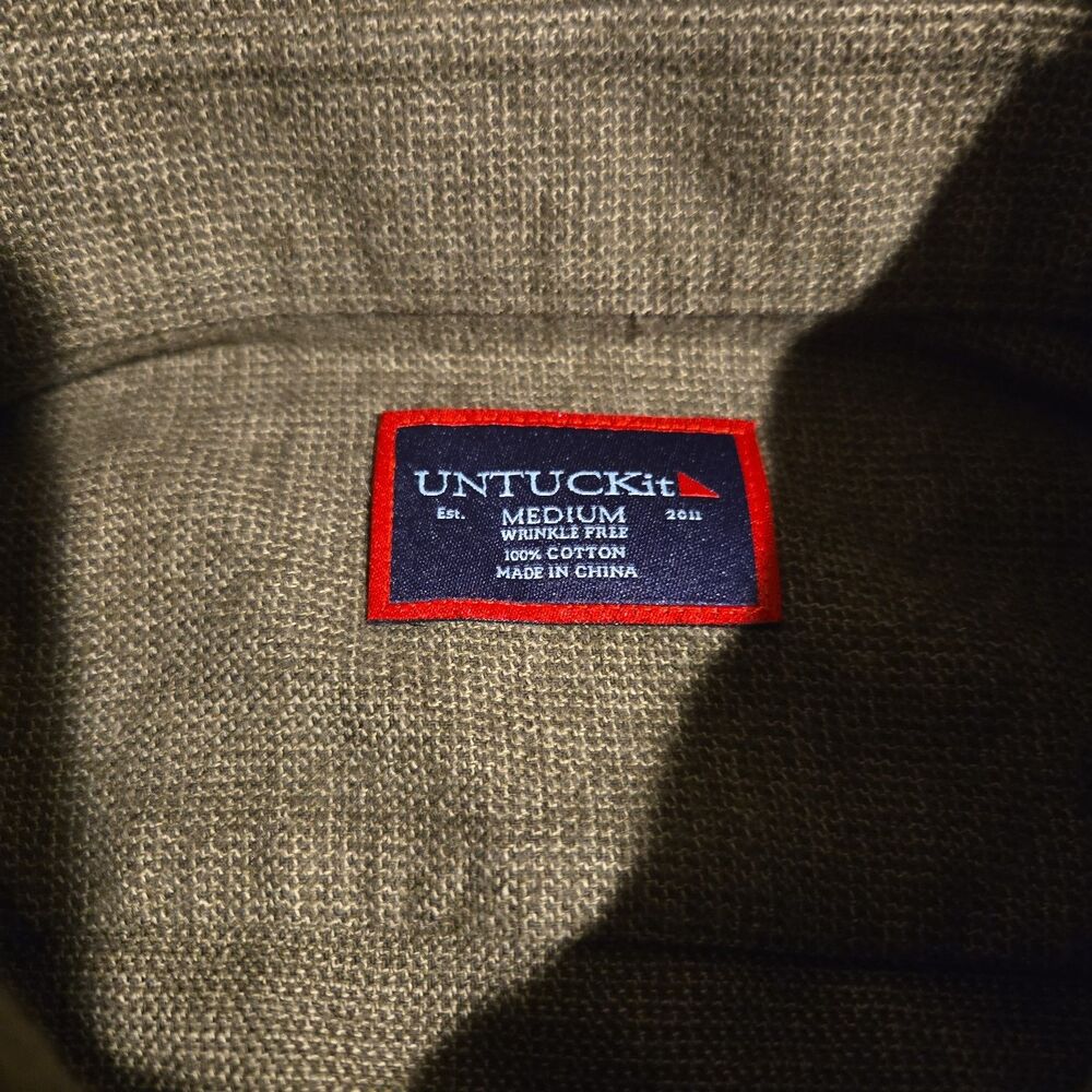 Untuckit Shirt Mens Medium Green Button Front Long Sleeve Cotton Wrinkle Free - Picture 6 of 9